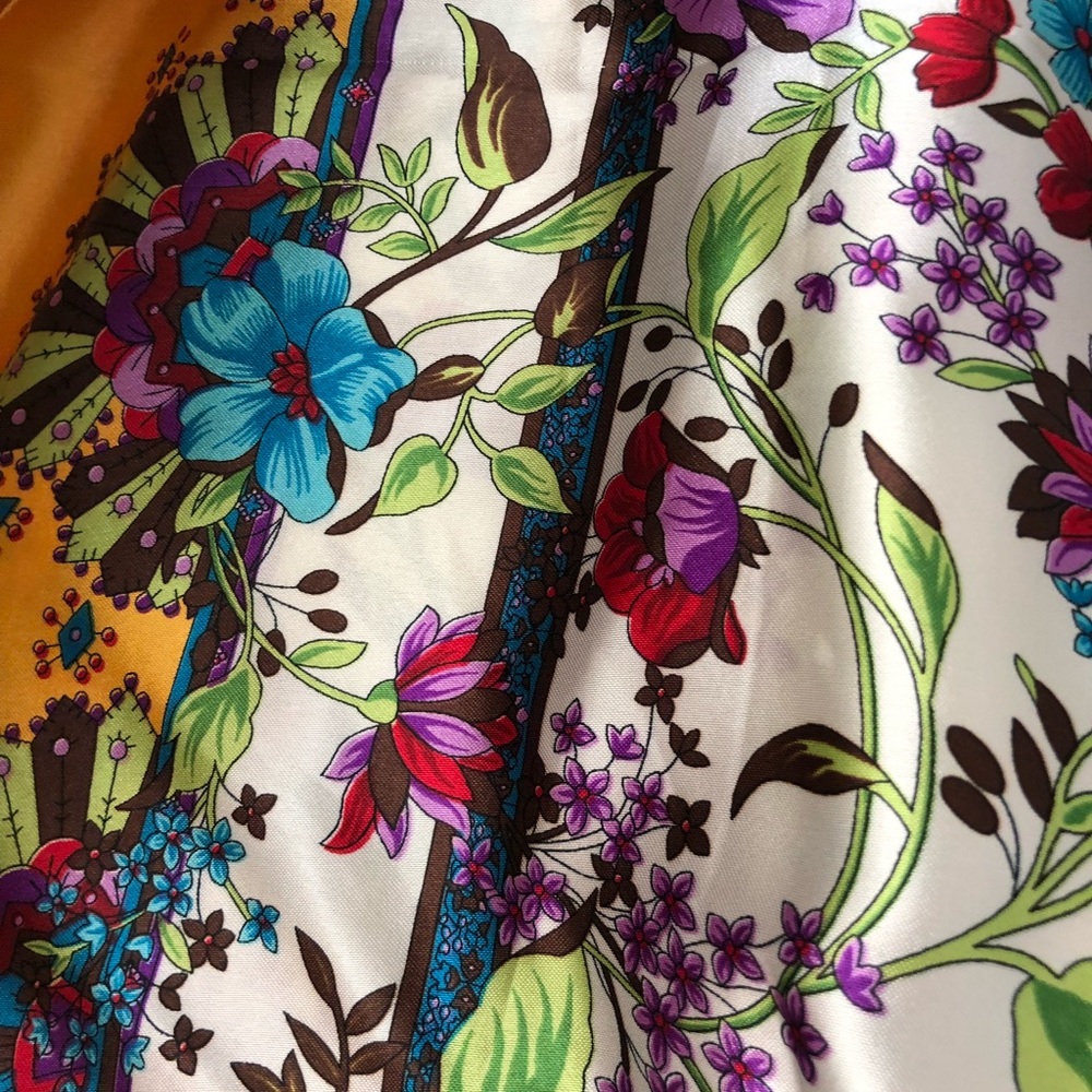 Colorful Pattern Dress - Picture 4 of 7
